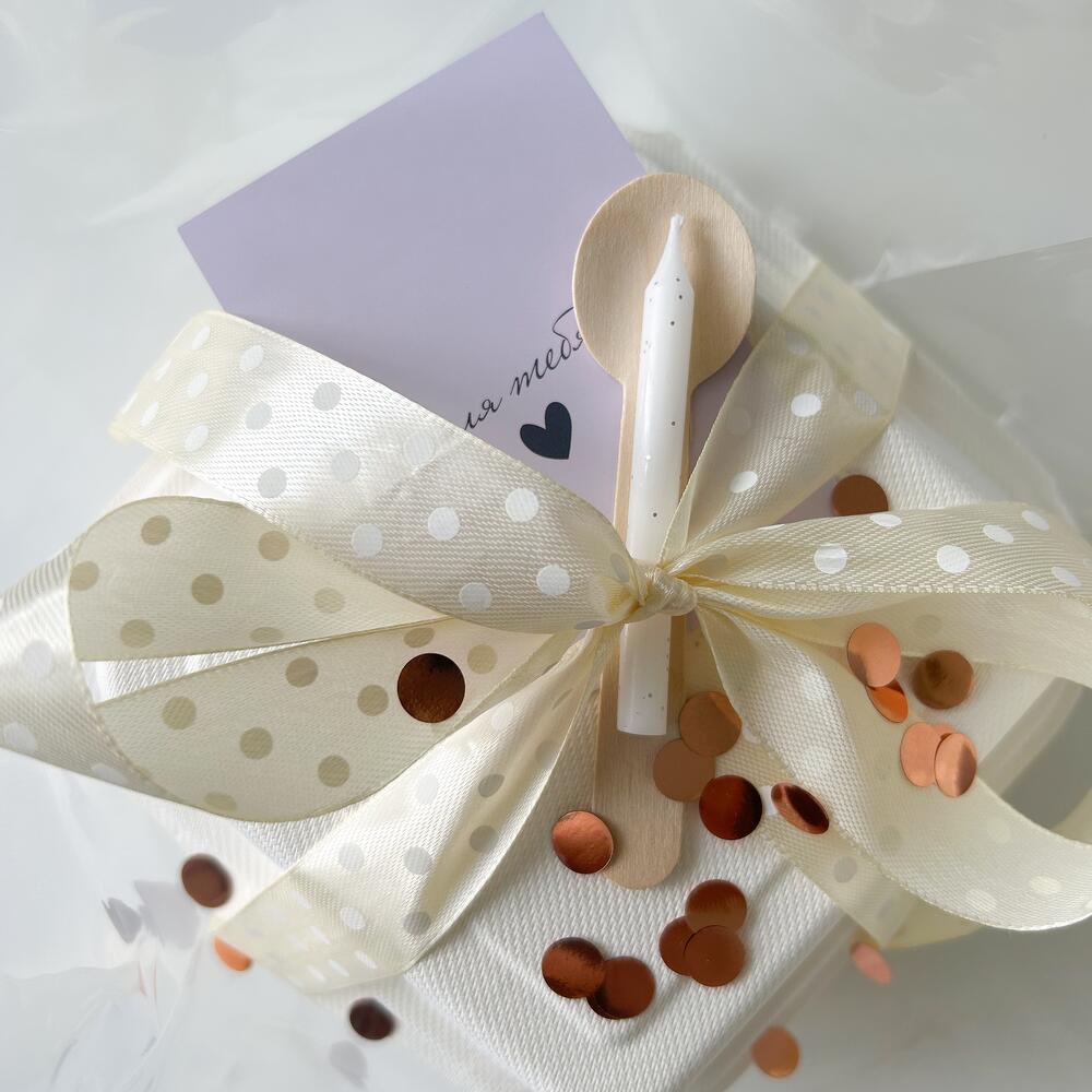 Бенто торт для мамы «Мама как пуговка, на ней все держится»