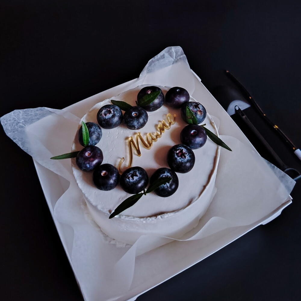 Бенто-торт для мамы с голубикой