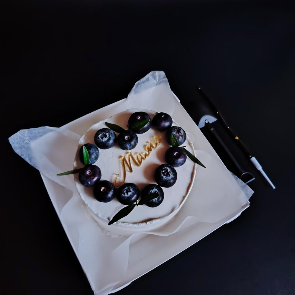 Бенто-торт для мамы с голубикой