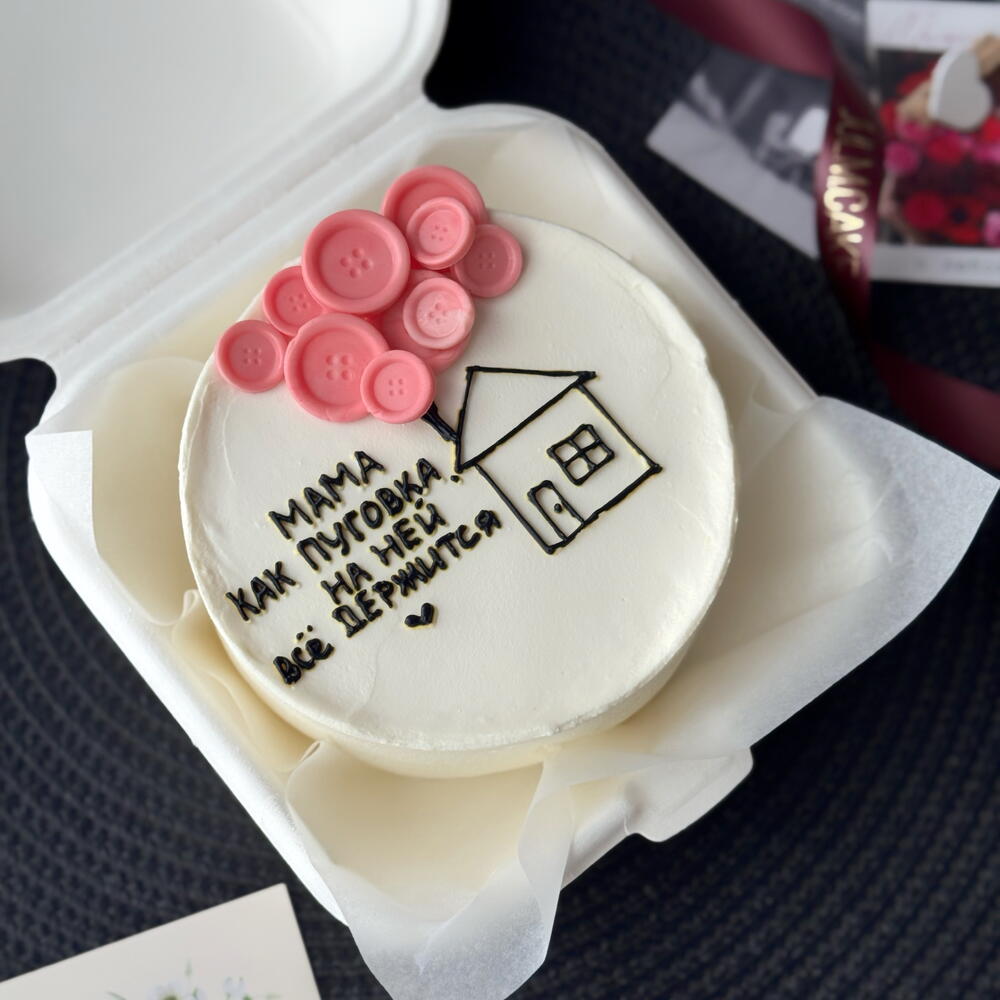 Бенто торт для мамы с пуговками