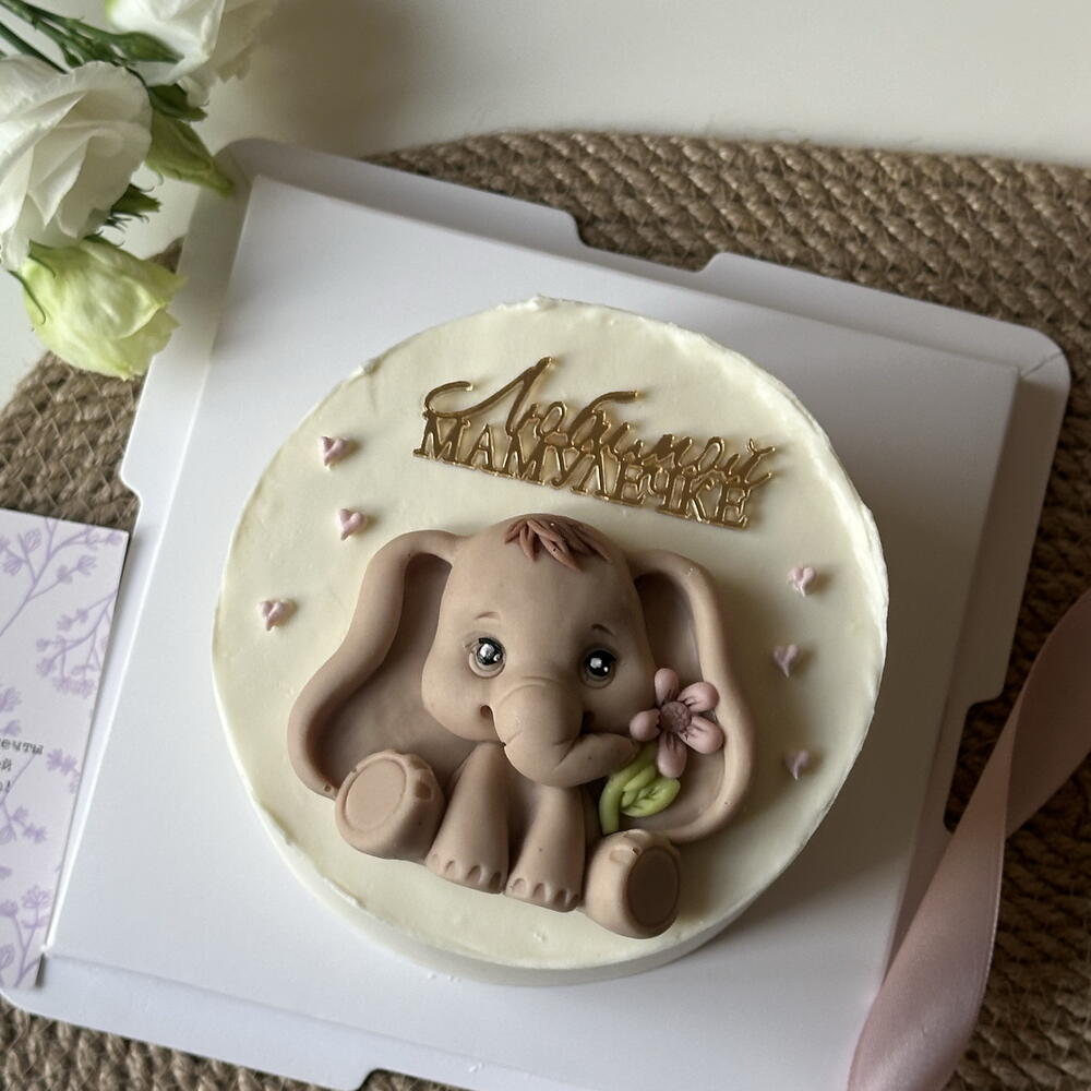 Бенто торт для мамы в стильном дизайне