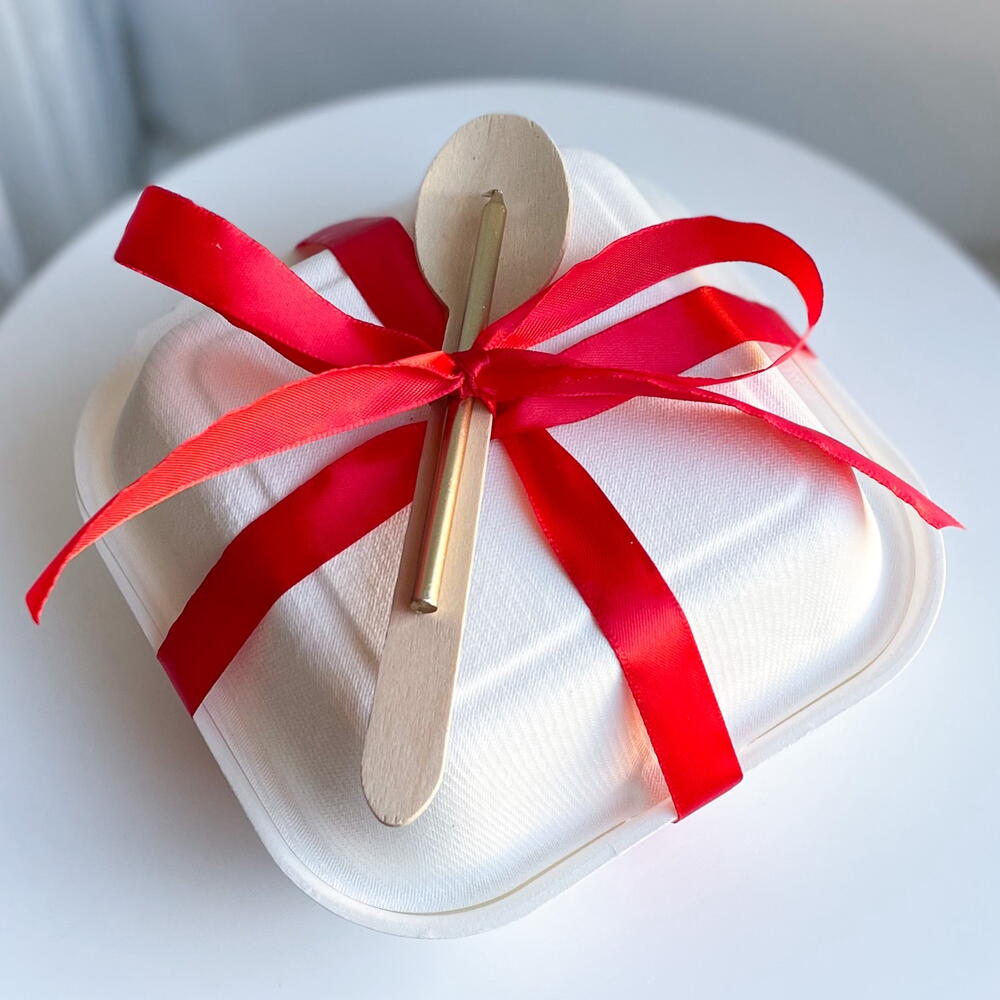 Бенто торт для подруги «Ты как беляш с вокзала»