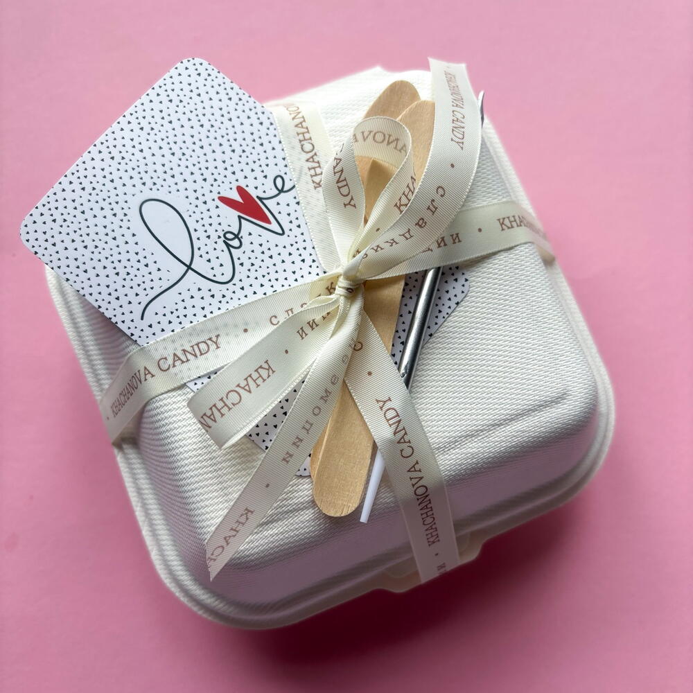 Бенто торт друзьям/жениху/невесте в день свадьбы "официально toxic family" прикольный