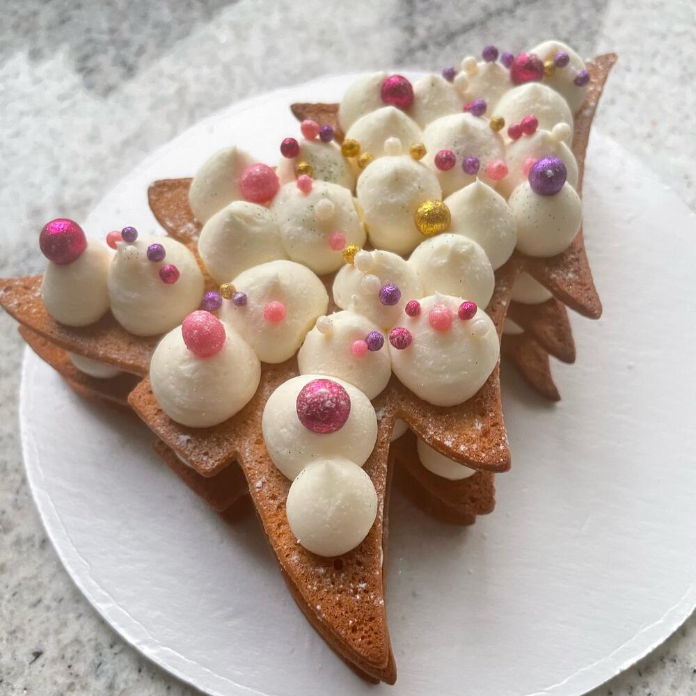 Бенто торт елка (медовые коржи)