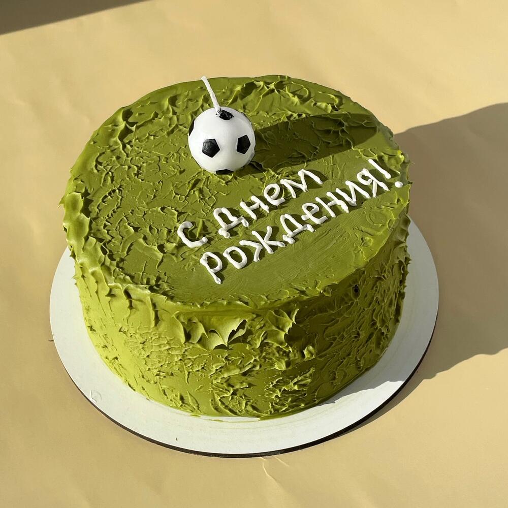 Бенто-торт Футбол со свечкой в виде мяча на день рождения