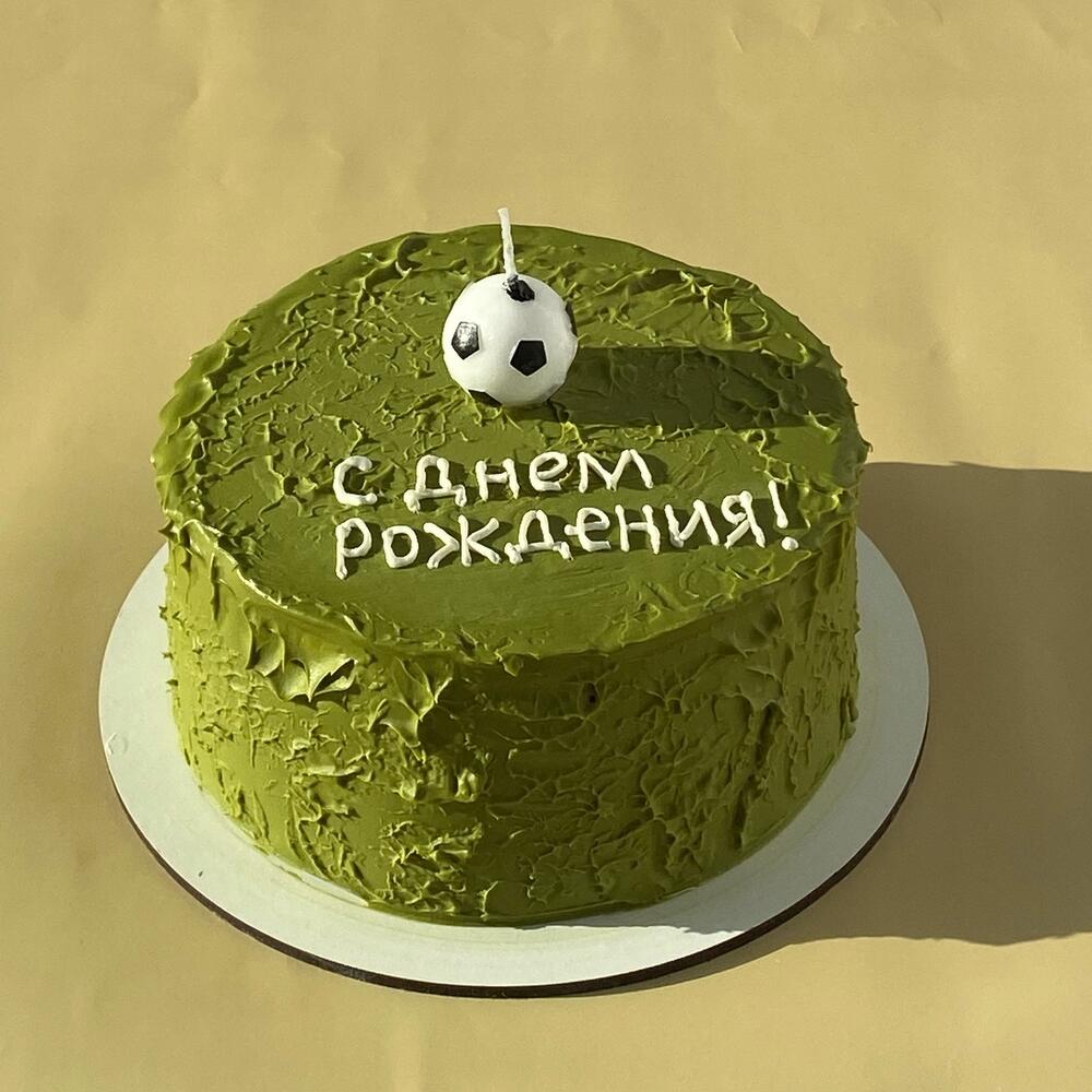 Бенто-торт Футбол со свечкой в виде мяча на день рождения