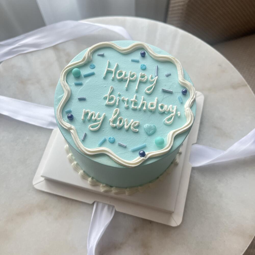 Бенто торт голубой