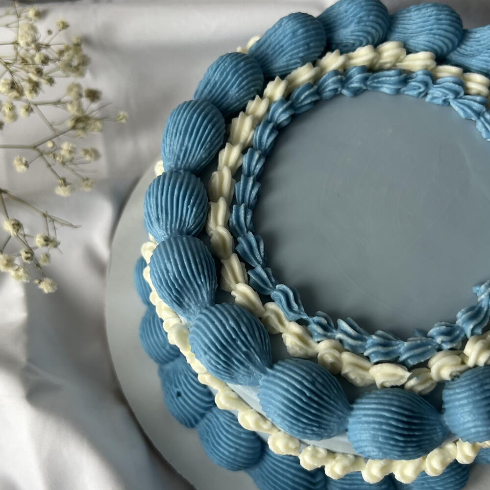 Бенто-торт голубой в стиле Ламбет