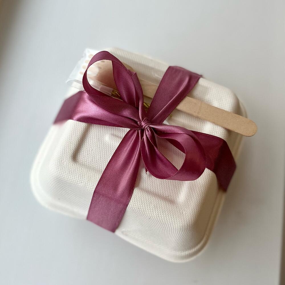 Бенто торт «Горяча и бешена» подруге, сестре