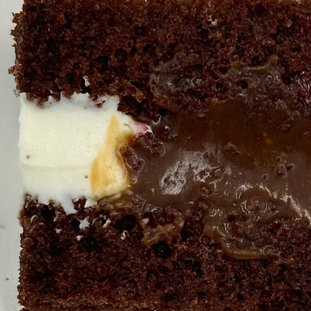 Бенто торт «happy birthday» с конфетти