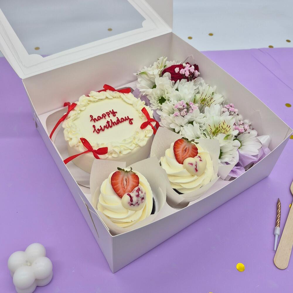 Бенто торт Happy Birthday с красными бантиками, Капкейки и Букетик цветов на День рождения