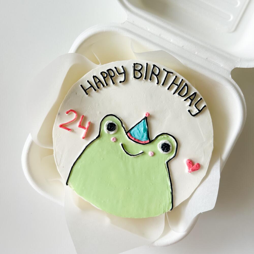 Бенто торт happy birthday с лягушкой