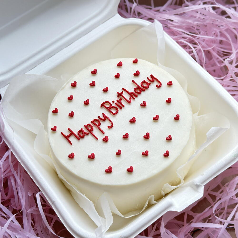 Бенто-торт «Happy birthday с сердечками»