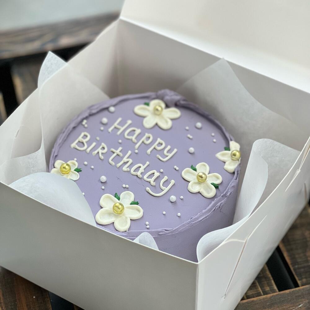 Бенто торт happy birthday с цветочками