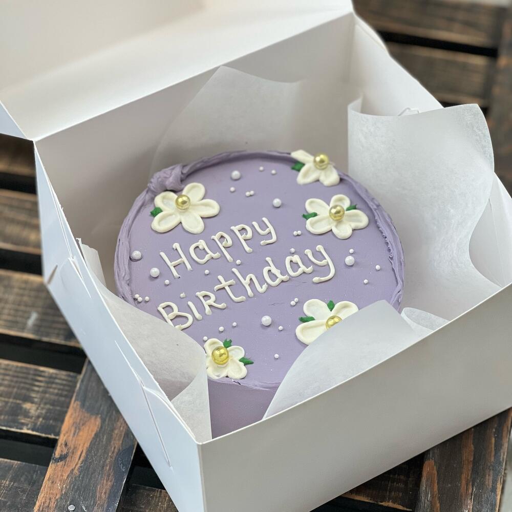 Бенто торт happy birthday с цветочками