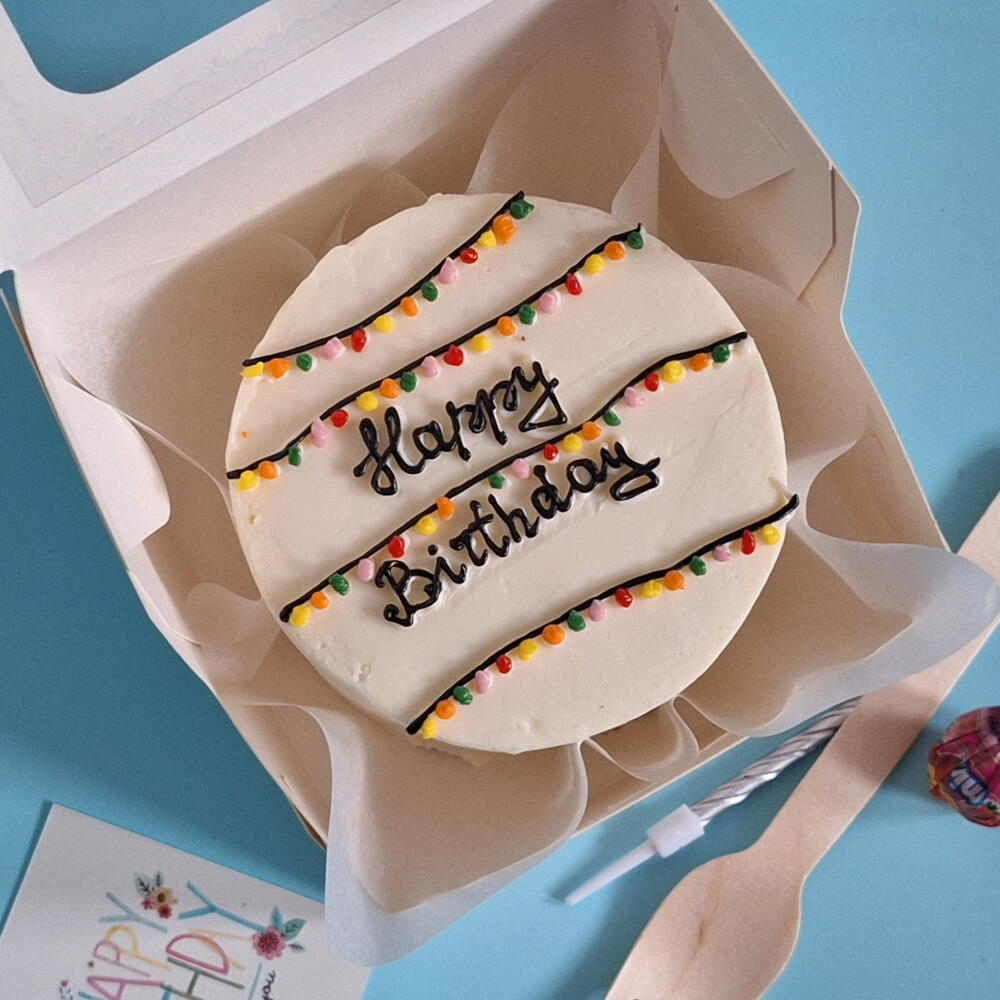 Бенто-торт Happy Birthday в стиле Очень странные дела