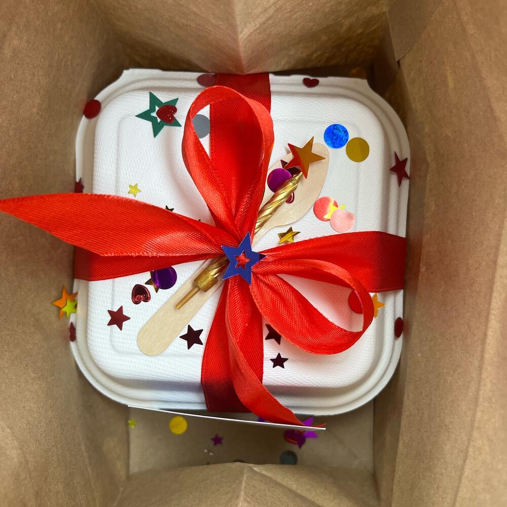 Бенто торт Happy Birthday, яркий