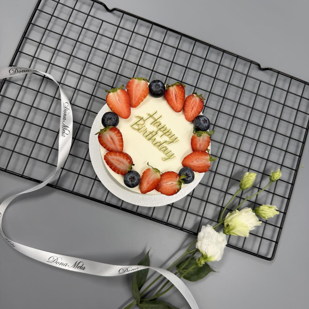 Бенто торт HB с топпером с клубникой и голубикой по кругу