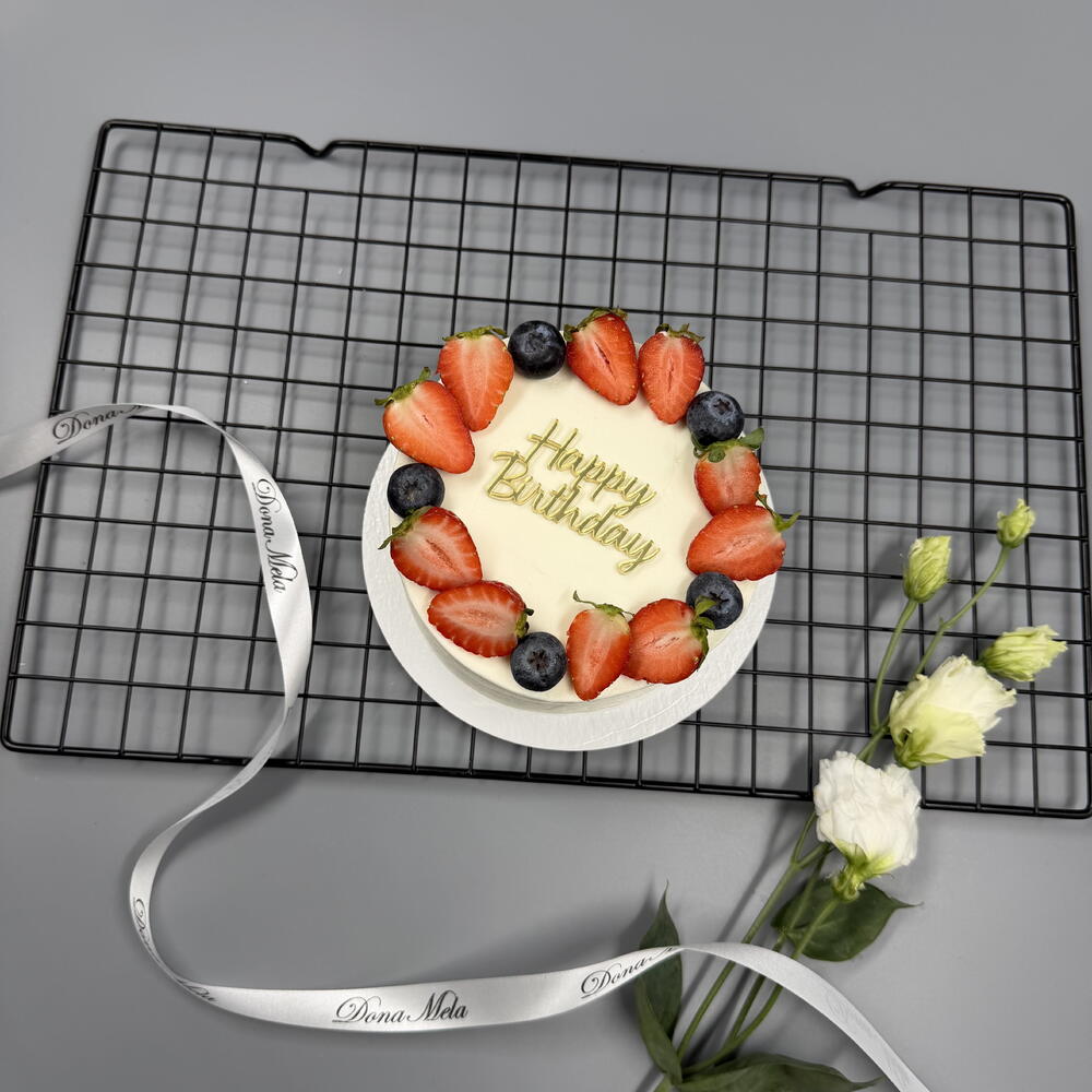 Бенто торт HB с топпером с клубникой и голубикой по кругу