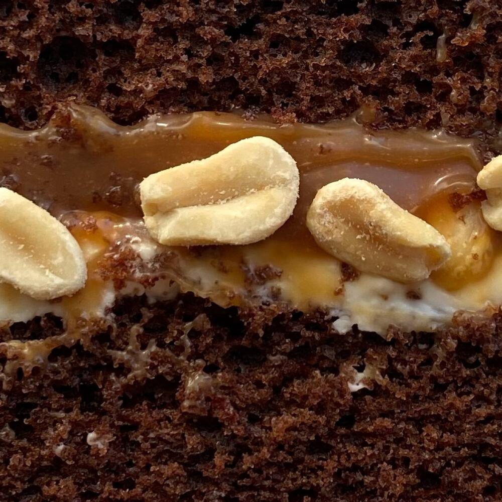 Бенто-торт «hbd» с сердечками