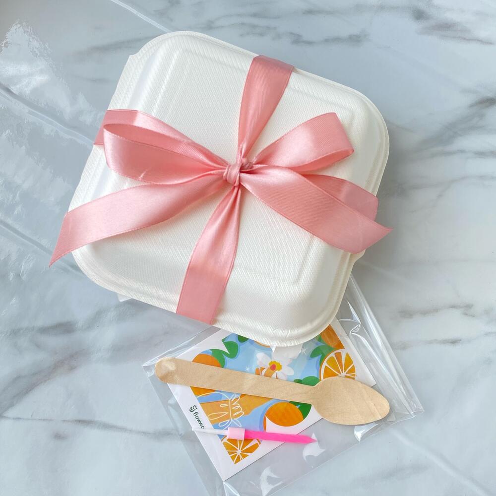 Бенто-торт «hbd» с сердечками