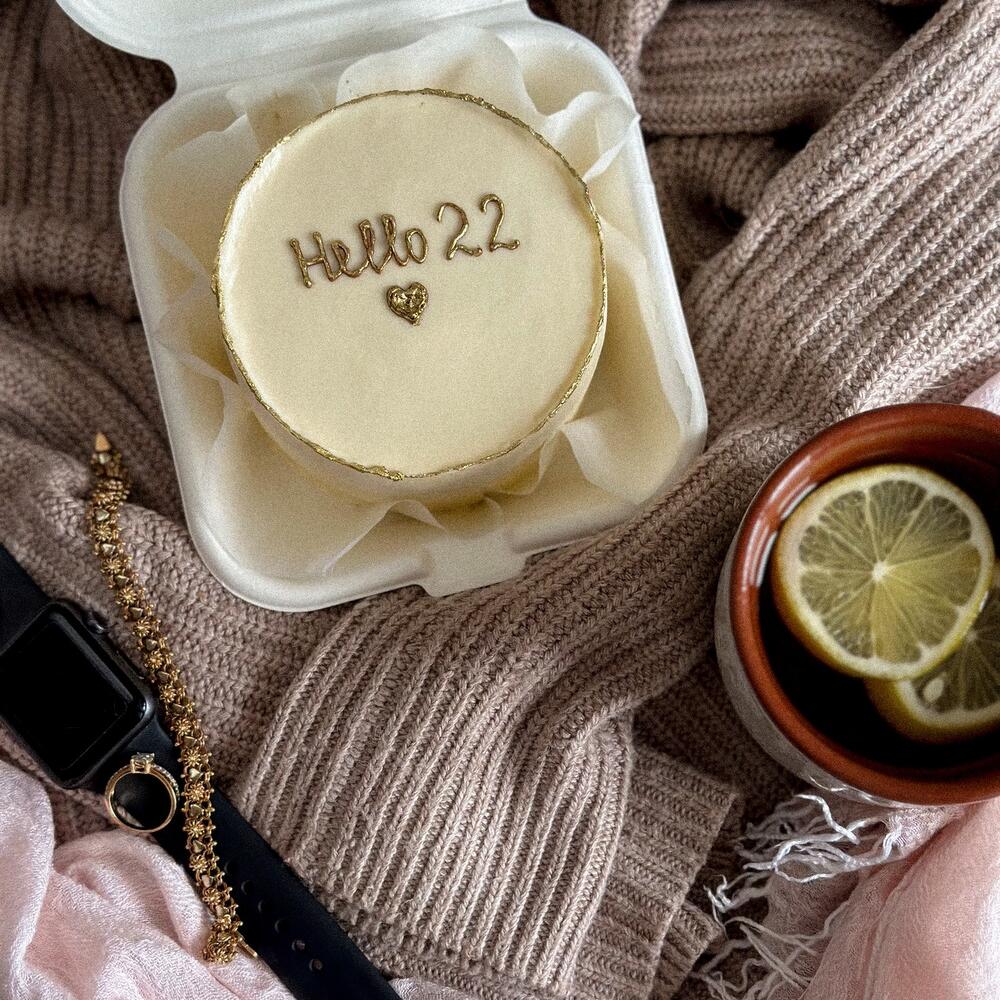 Бенто торт «Hello 22»