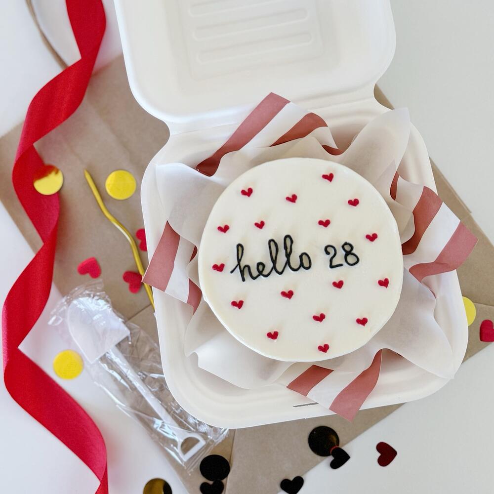 Бенто торт «hello » на день рождения