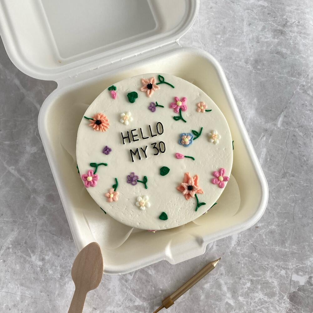 Бенто-торт «hello» шоколад-смородина