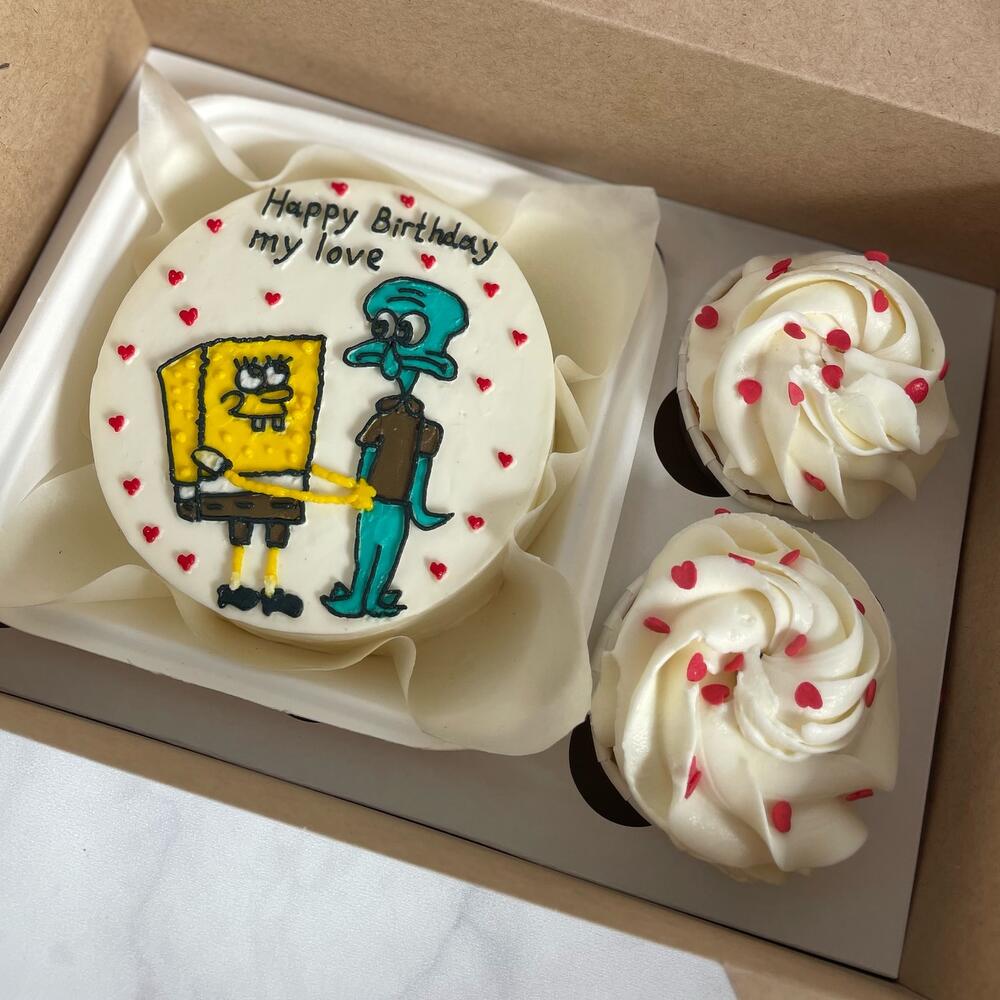 Бенто- торт и 2 капкейка