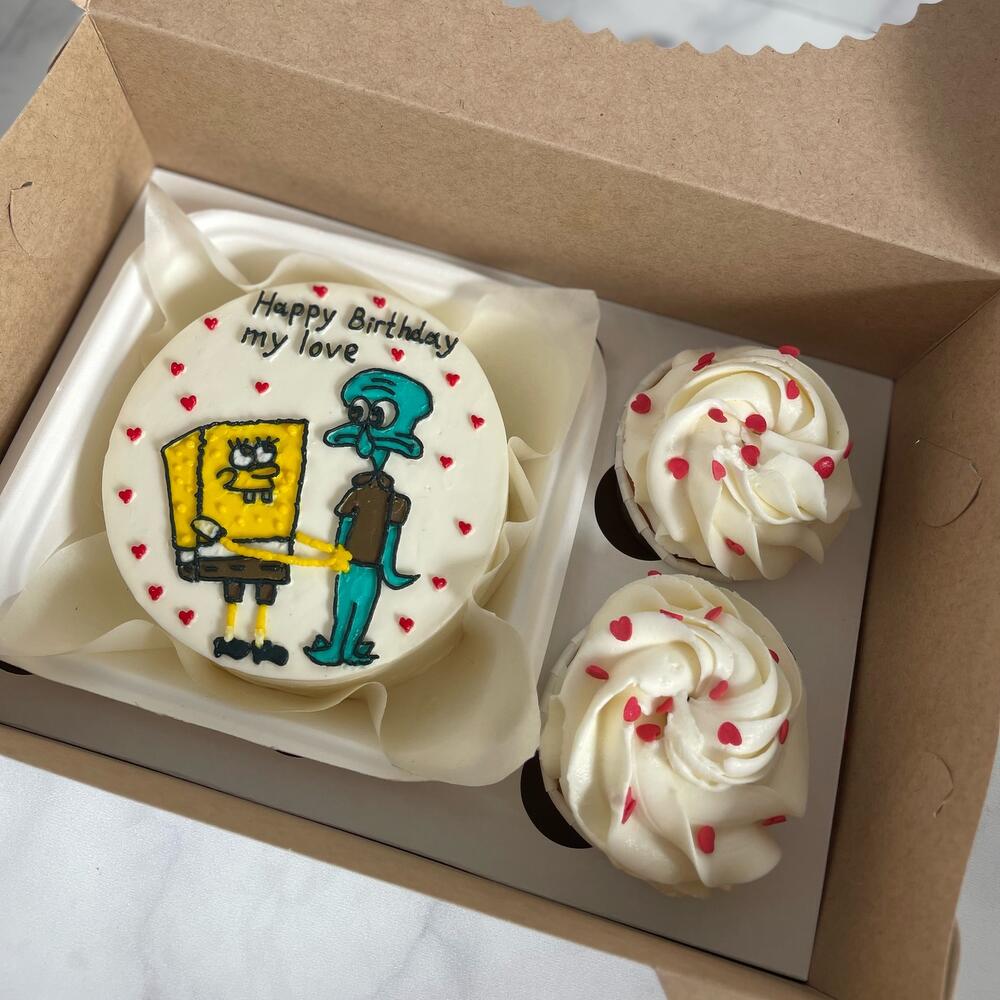 Бенто- торт и 2 капкейка