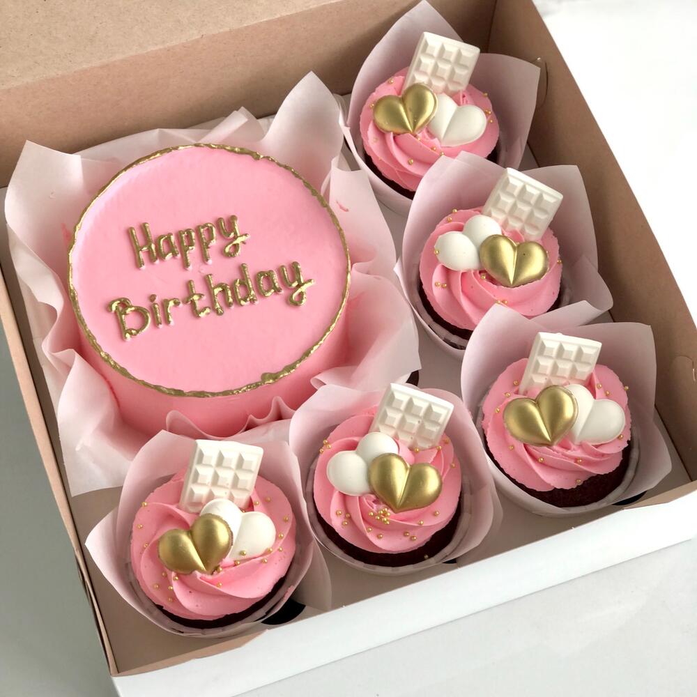 Бенто торт и капкейки для девушки на День Рождения