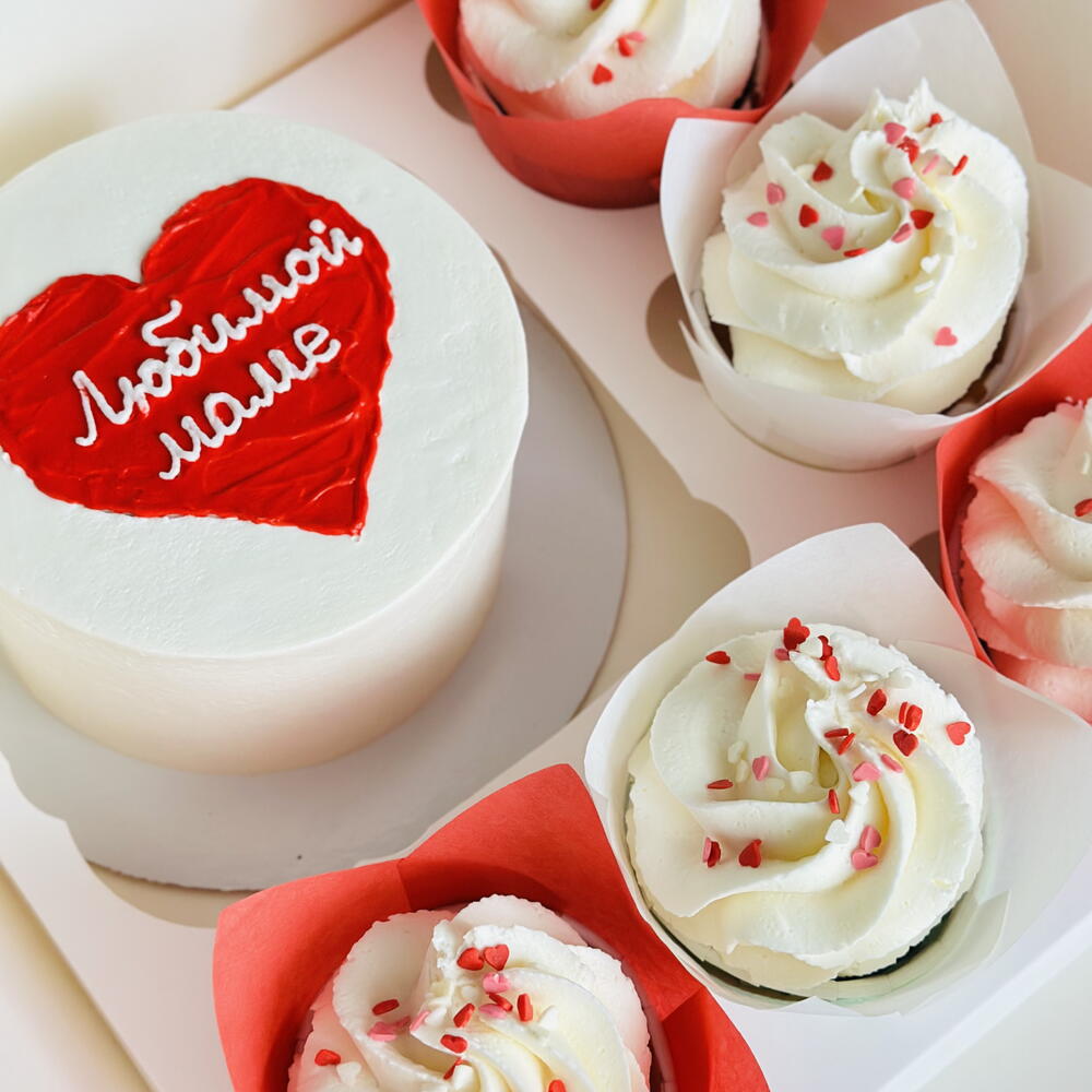 Бенто торт и капкейки маме 8 марта