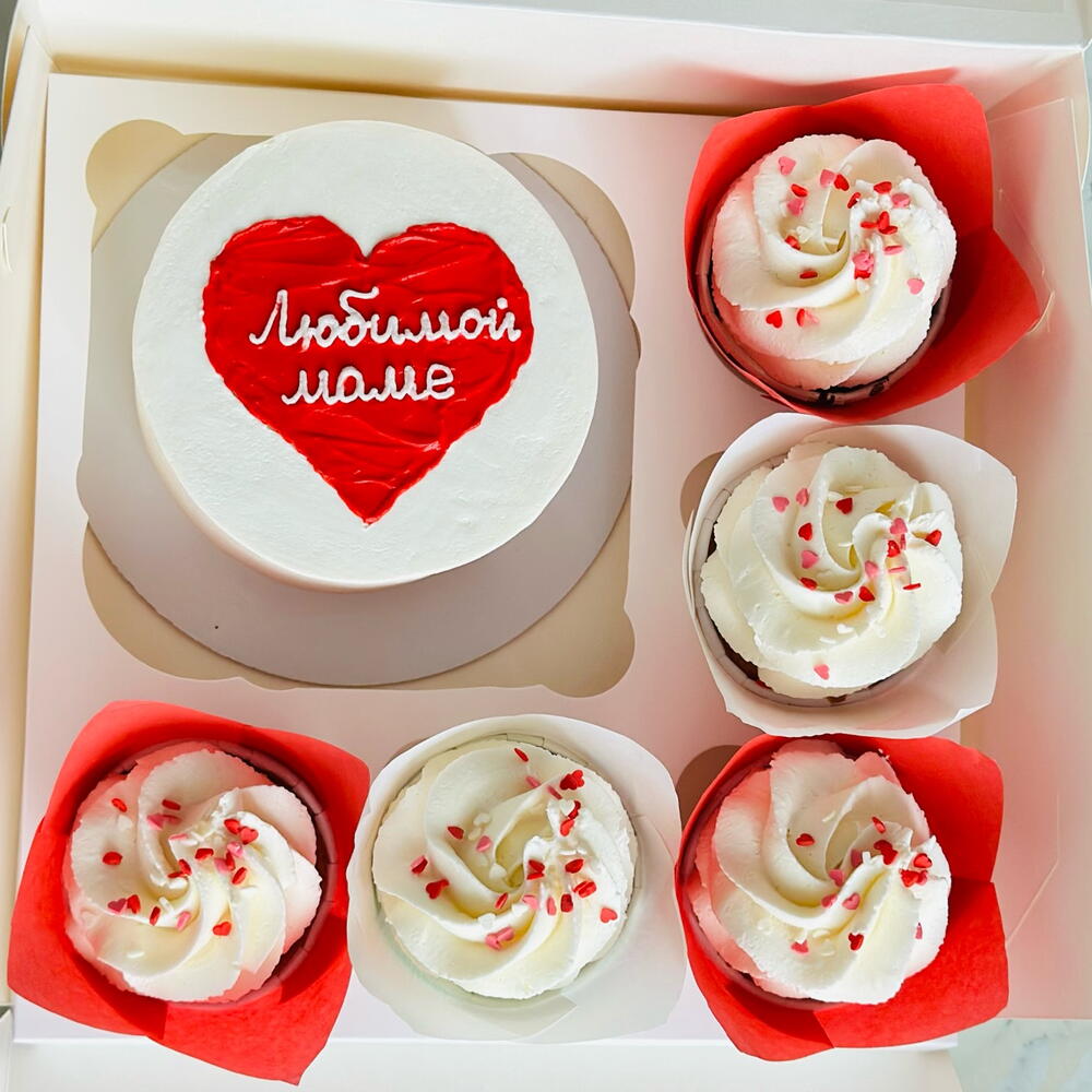 Бенто торт и капкейки маме 8 марта