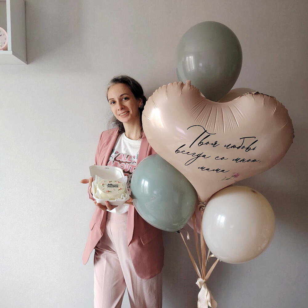 Бенто торт и воздушные шары на День рождения для мамочки