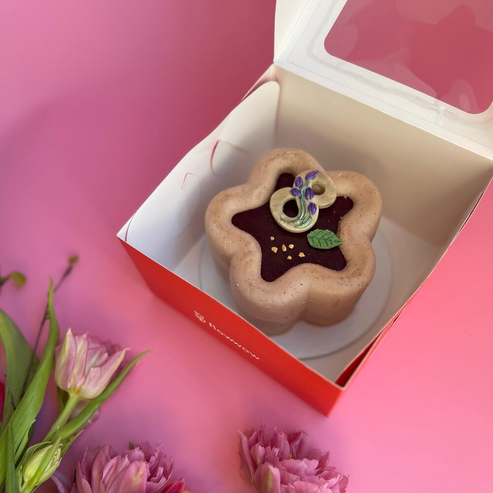 Бенто-торт из шоколадного мороженого