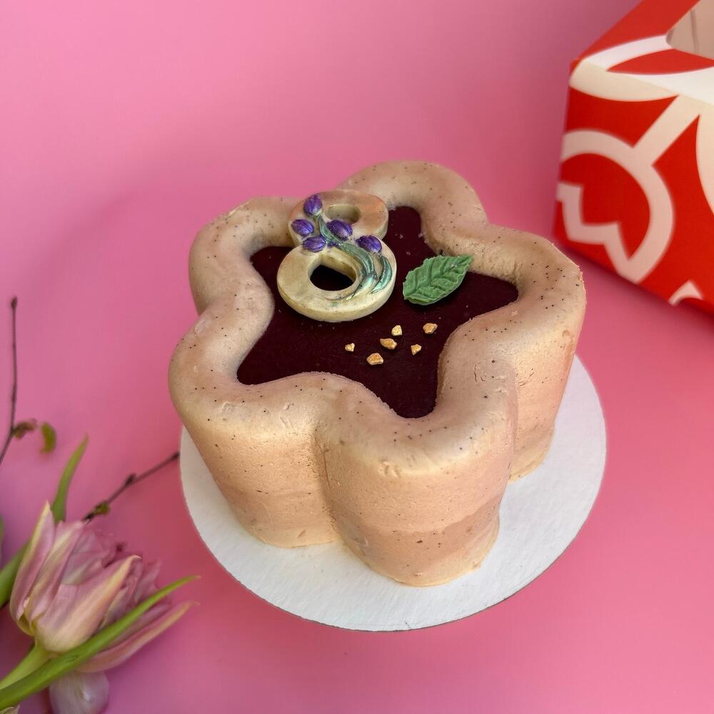 Бенто-торт из шоколадного мороженого