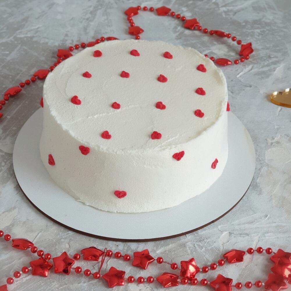 Бенто торт карамельный с сердечками