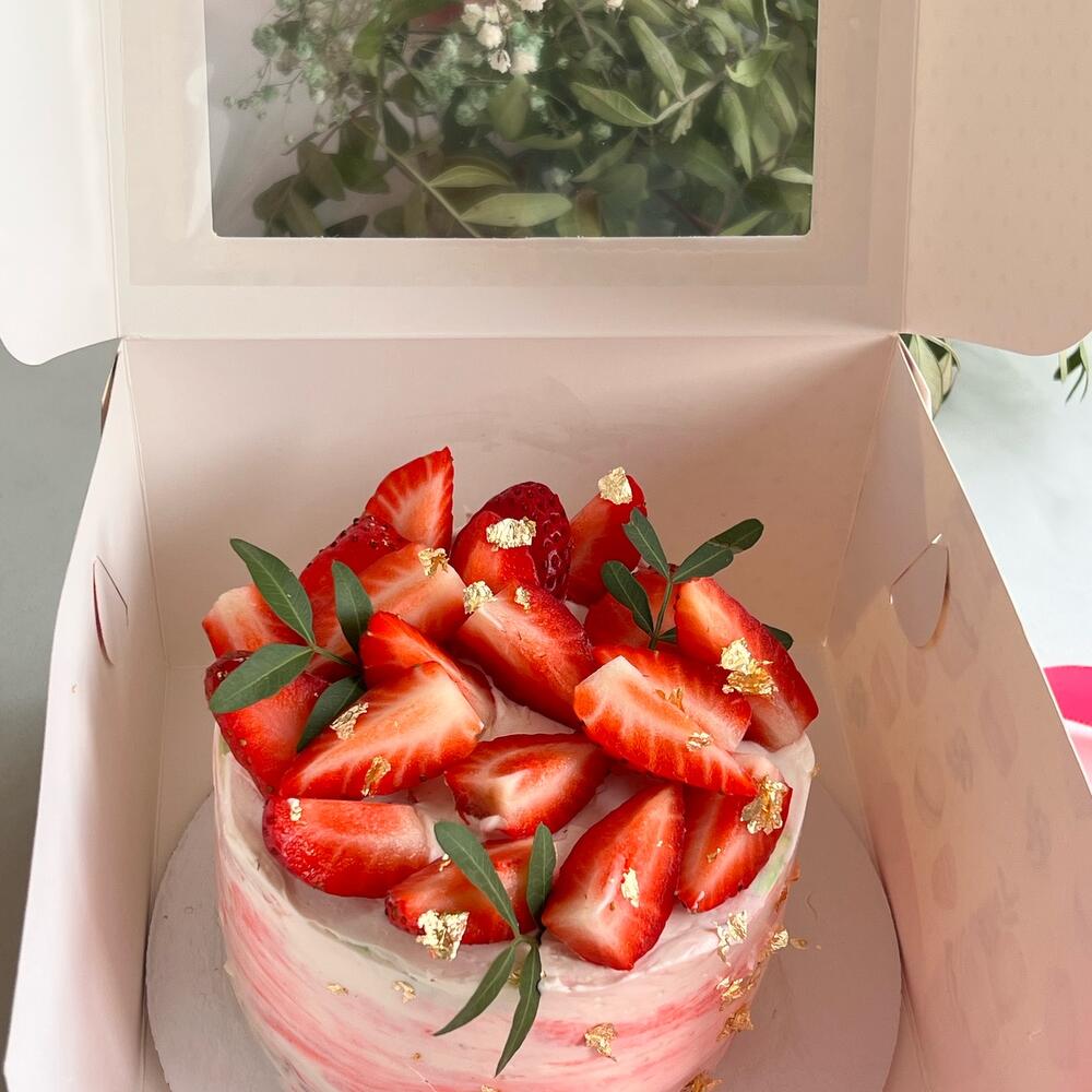 Бенто торт « клубничное облачко»