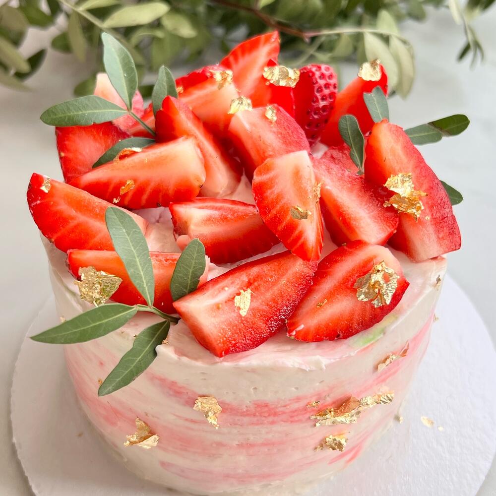 Бенто торт « клубничное облачко»