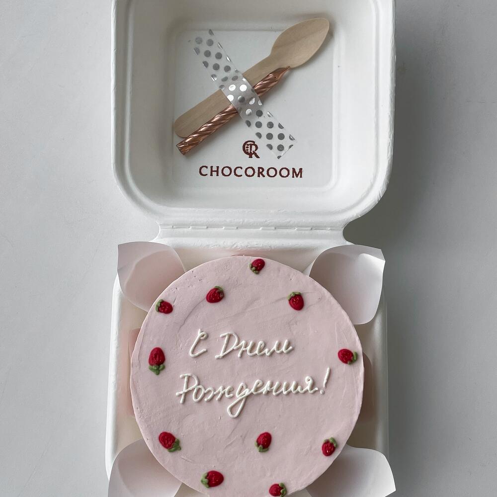 Бенто-торт «Клубничное поле»