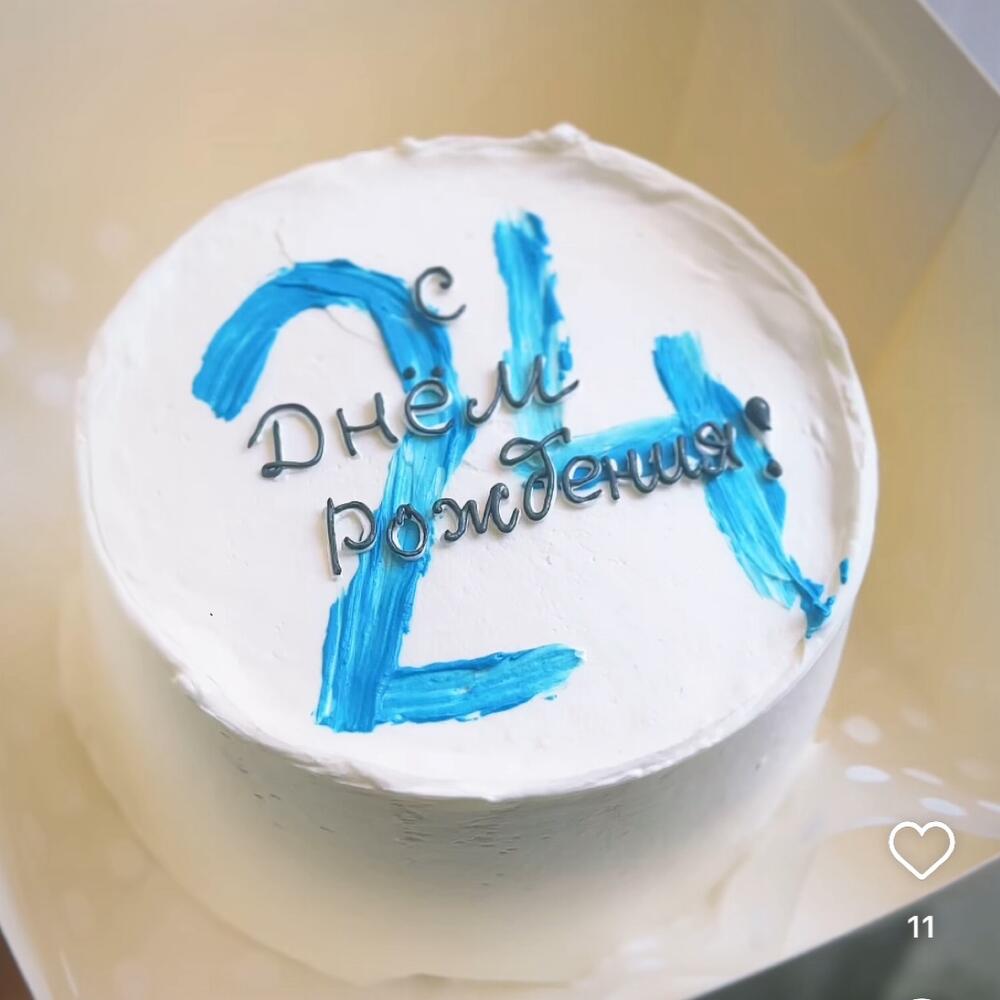 Бенто торт «клубника со сливками»