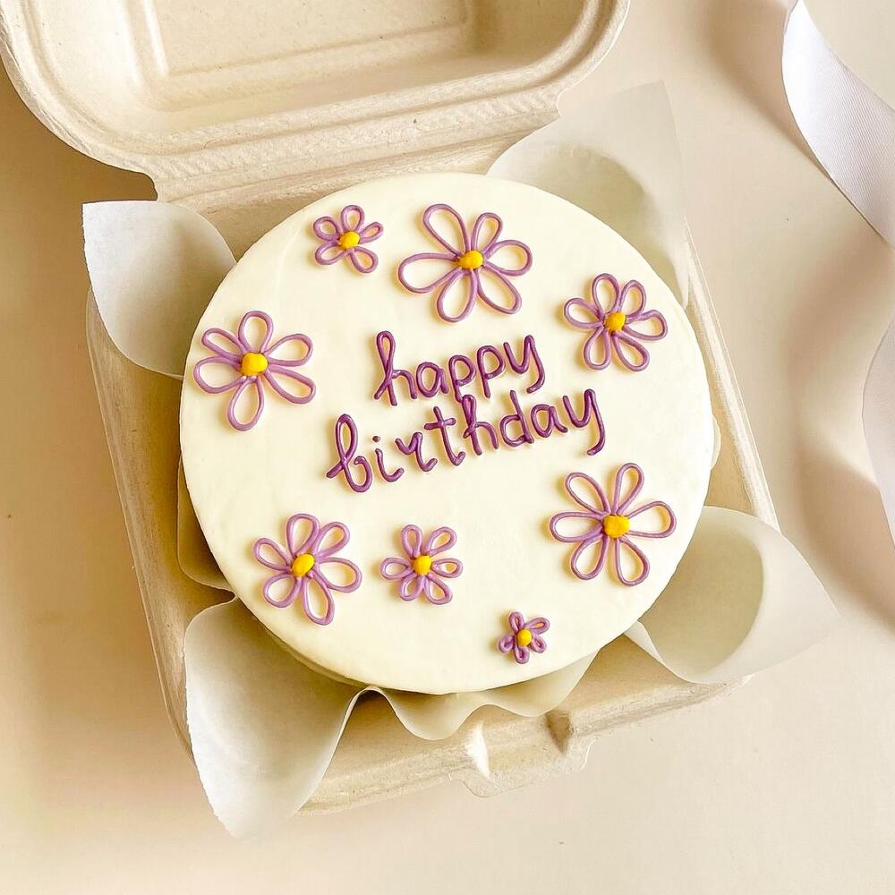 Бенто торт ко Дню рождения с цветочками