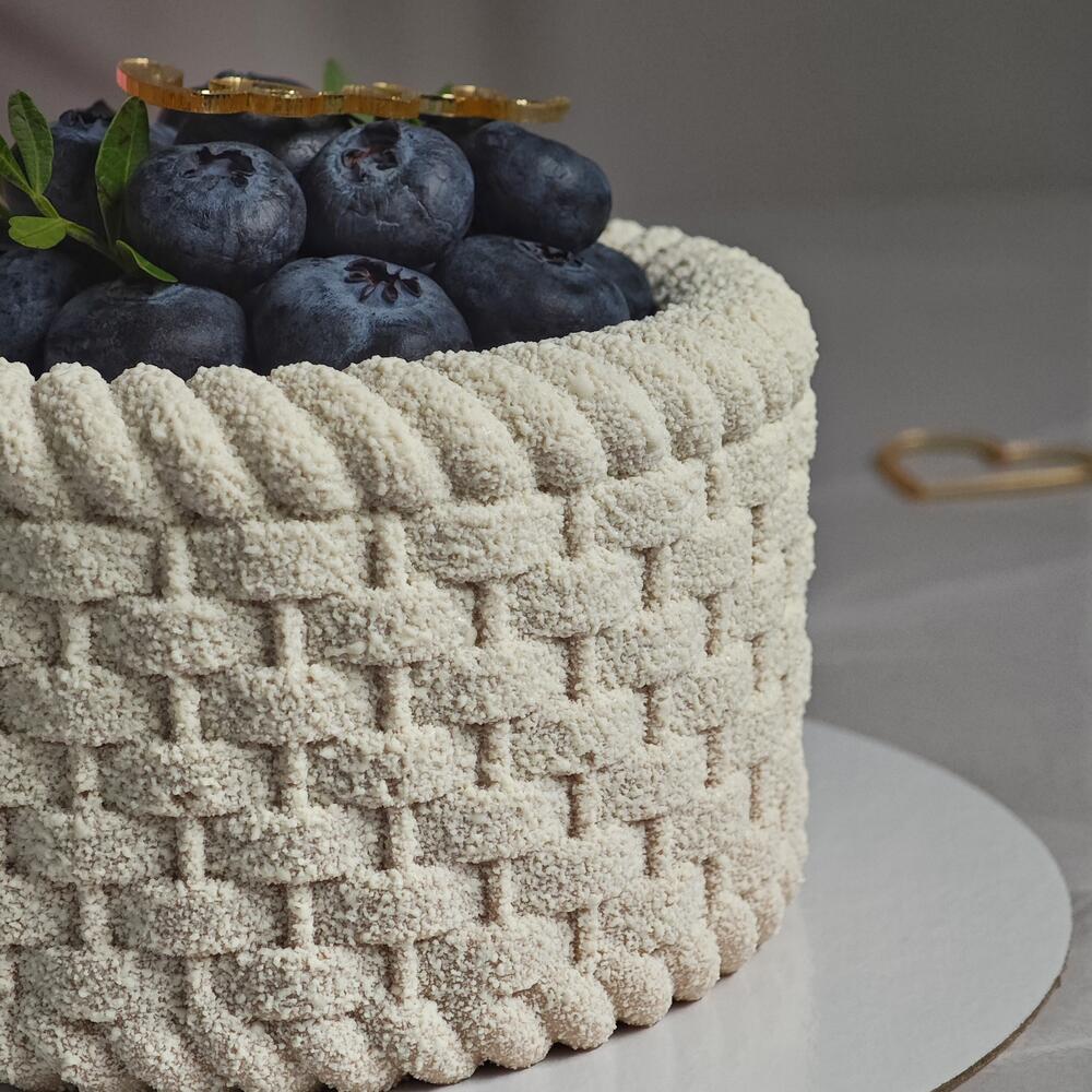 Бенто торт корзинка в подарок маме, сестре, бабушке, подруге (муссовый)