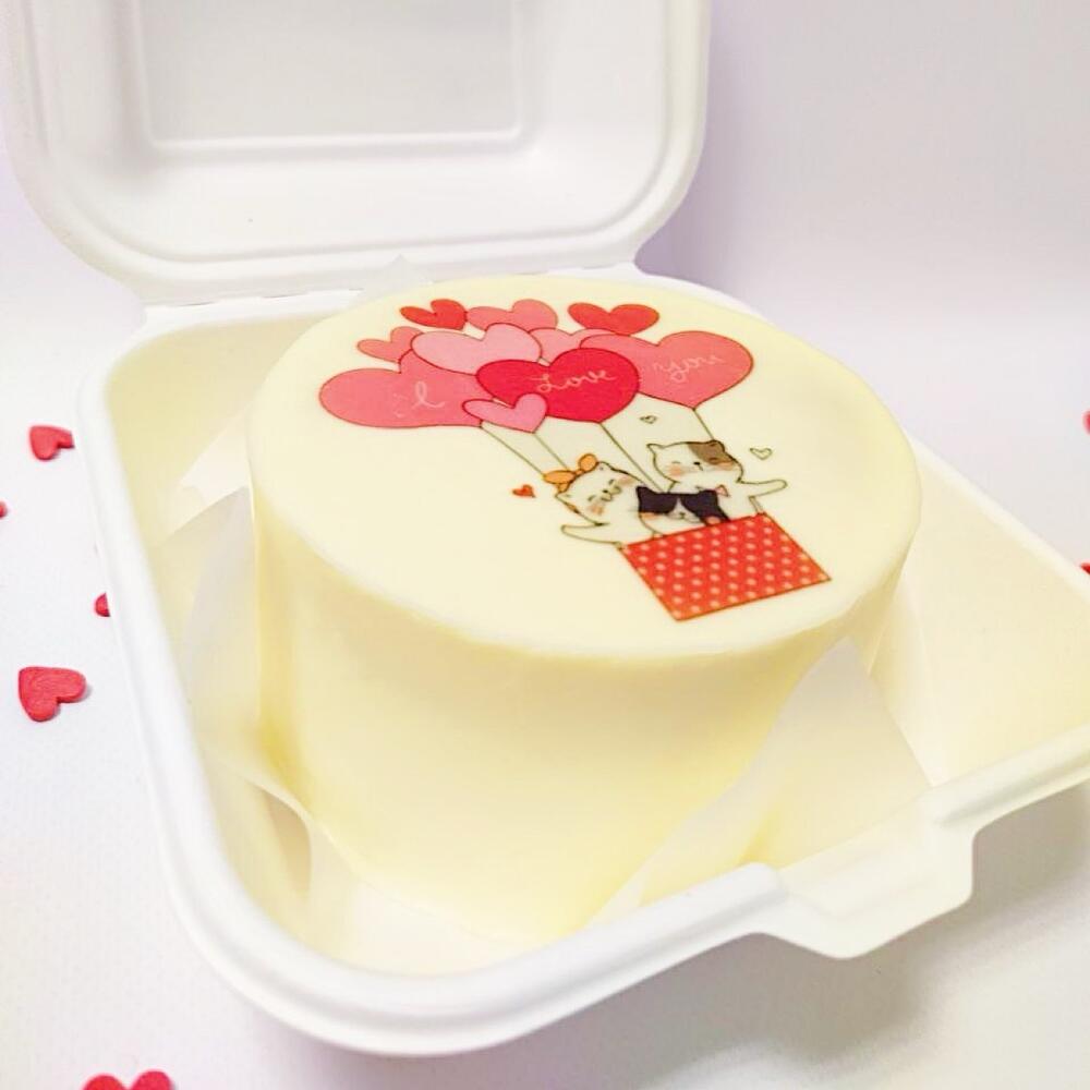 Бенто торт котята на воздушном шаре с сердечком