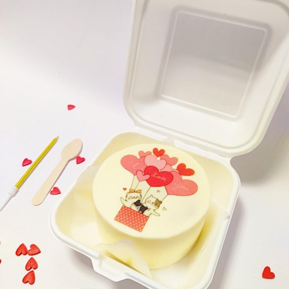 Бенто торт котята на воздушном шаре с сердечком