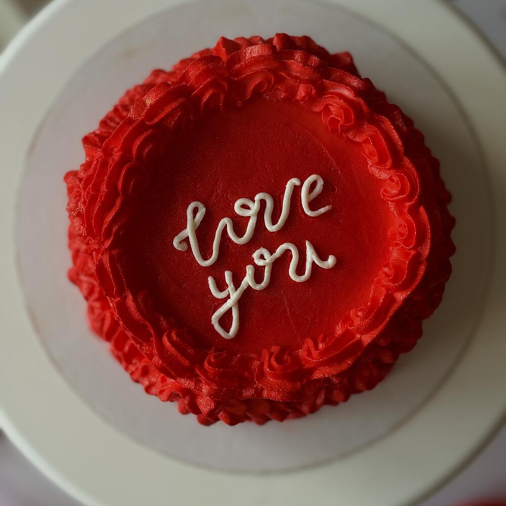 Бенто-торт красный с рюшами на 14 февраля 8 марта девушке жене маме