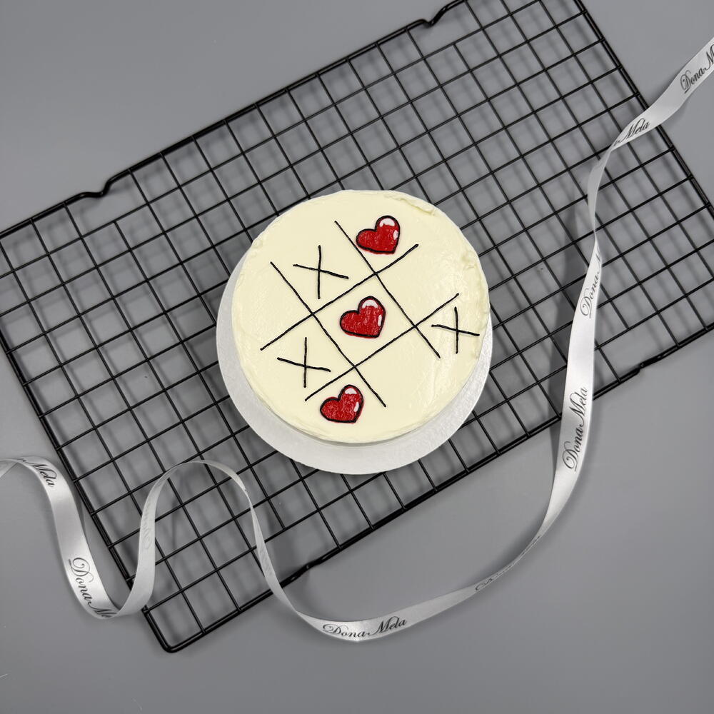 Бенто торт крестики - нолики - сердечки