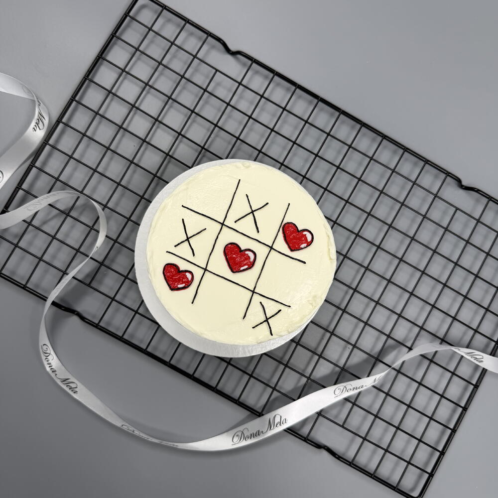 Бенто торт крестики - нолики - сердечки