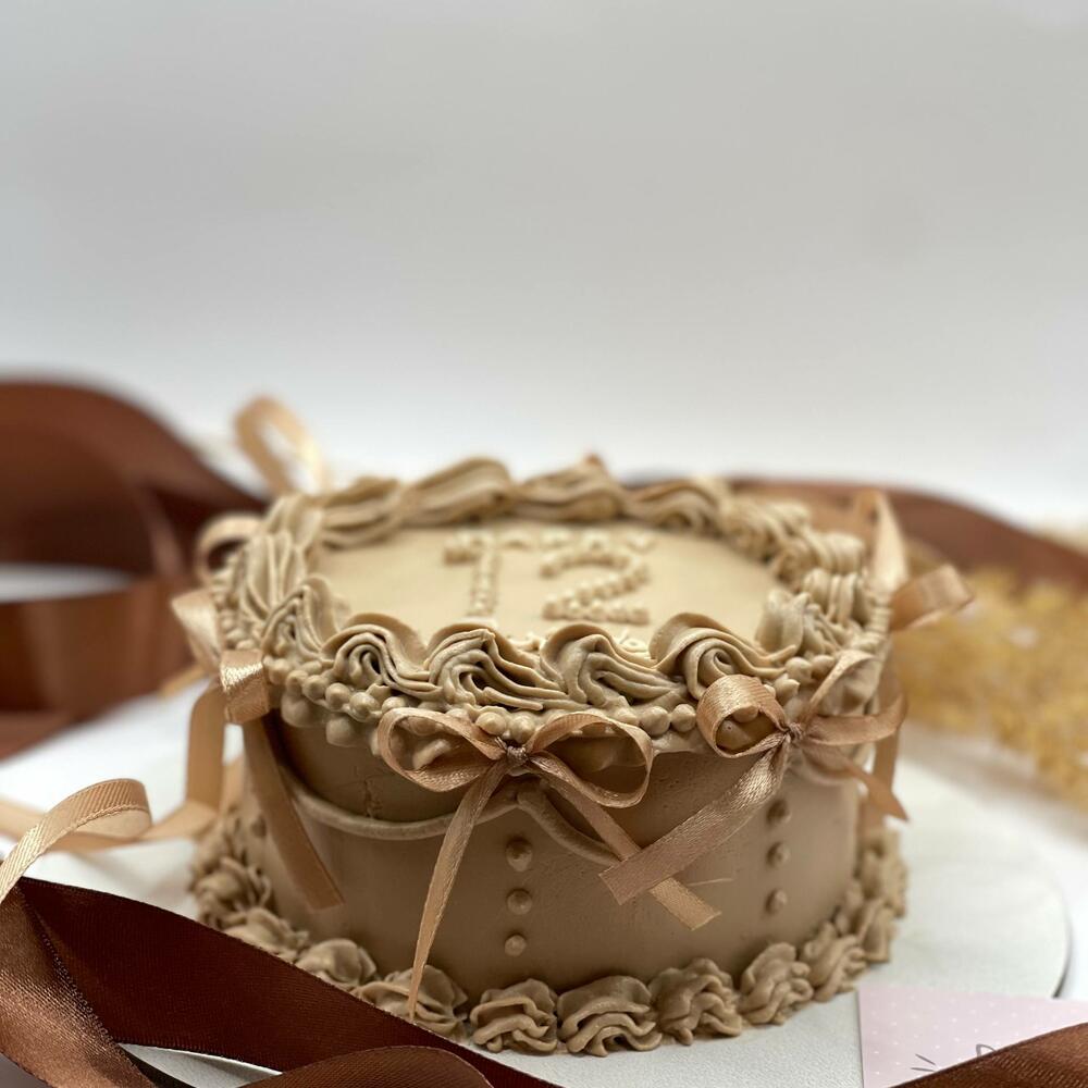 Бенто-торт Ламбет бежевый XL 700гр