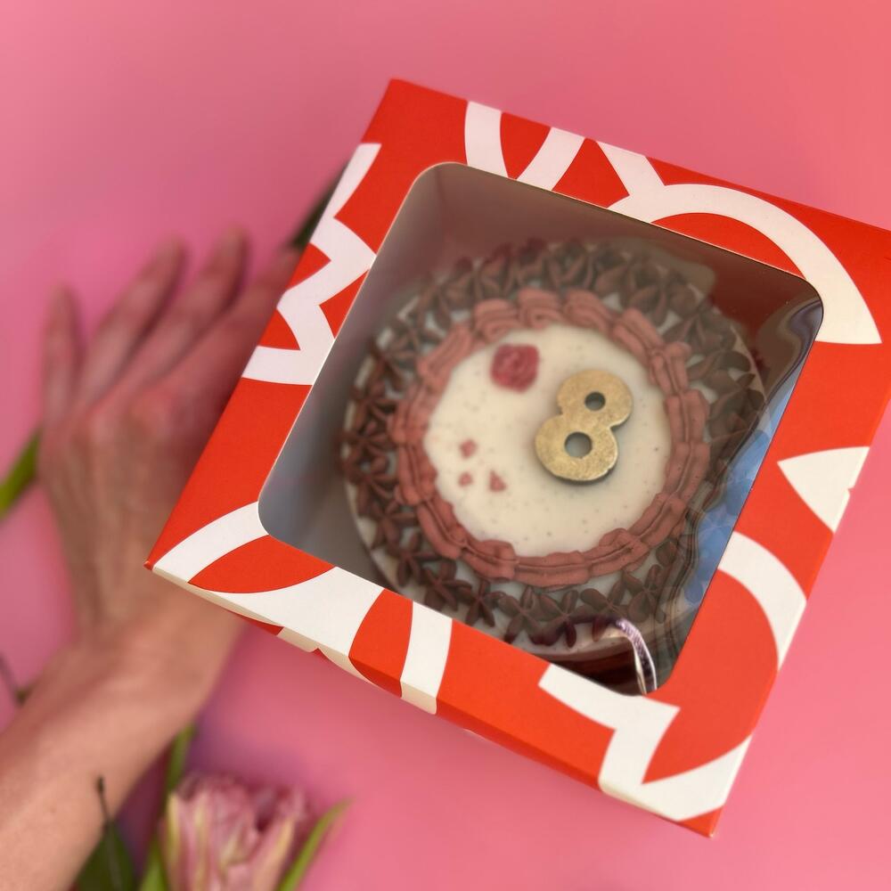 Бенто-торт «Ламбет» из мороженого для девушки